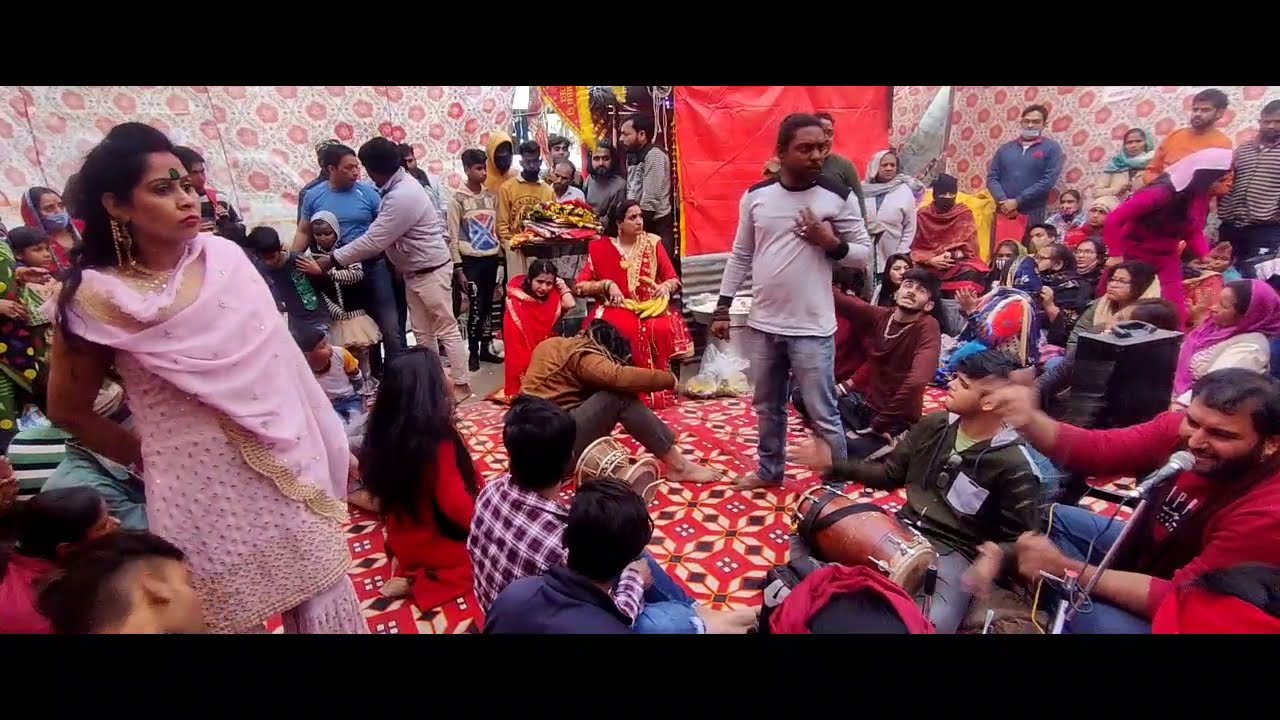 डेरू पर नाचती शक्तियां पंडाल में (9818867970)