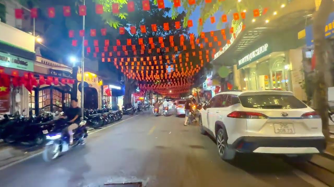 Dusk Ride in Hanoi, HDR, HD.