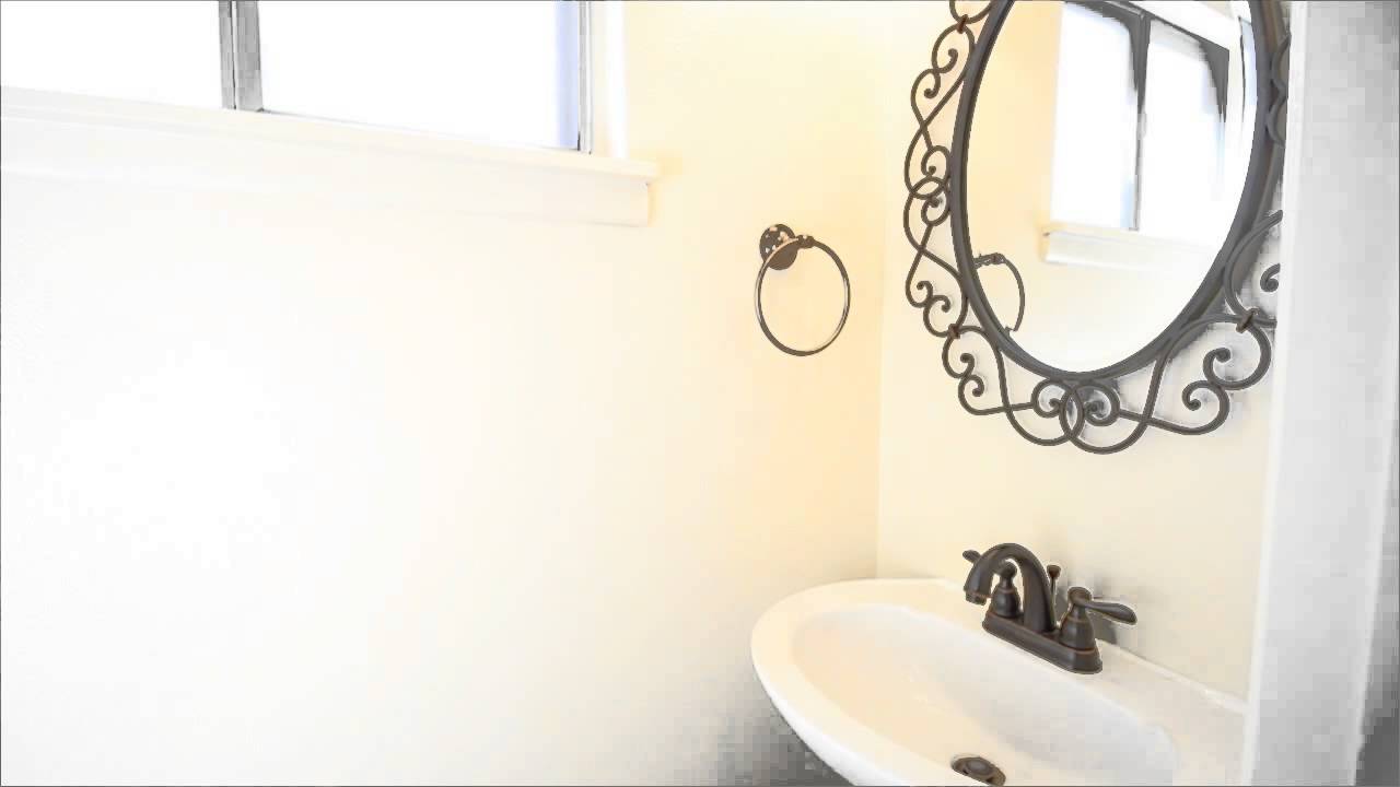 2925 Charleston Street NE, Albuquerque, NM 87110 - listed by Michelle Smith