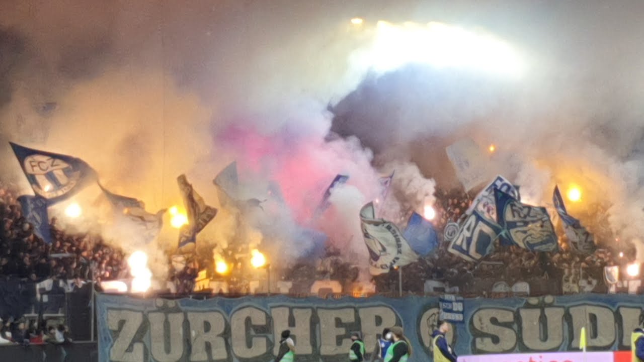 05.02.2022 GC Zürich - FC Zürich 1:3, Zürcher Derby, Pyro, Pyrotechnik, Support