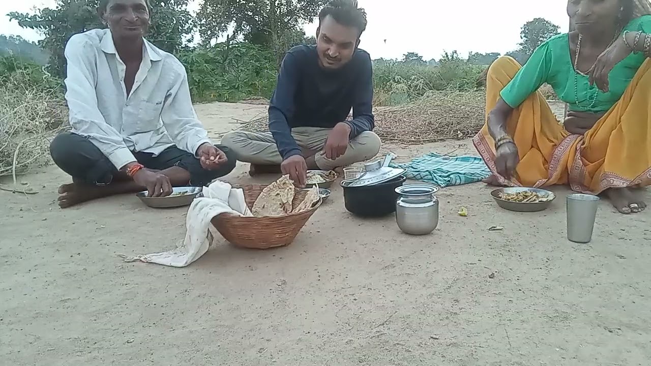 जेवणं करतांना आजी आजोबा आठवन म्हणुन 2025