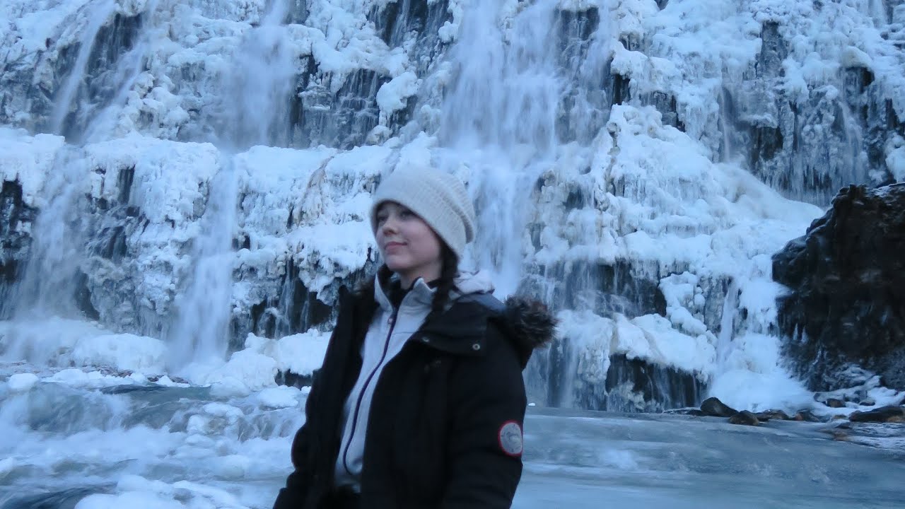 Winter waterfalls & baking cheesecake & vatnsdeigsbollur