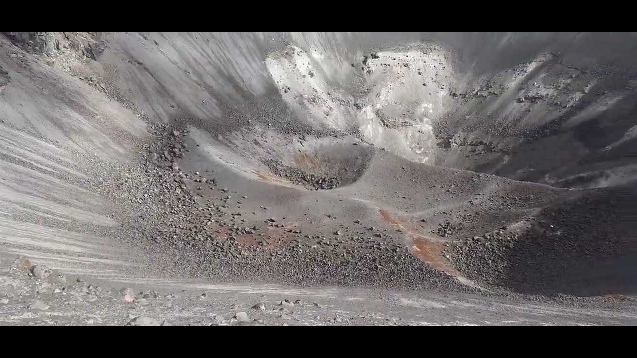 Cr&aacute;ter volc&aacute;n Purac&eacute; Cauca Colombia