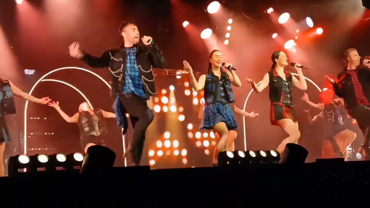 Iconic! Butlins Minehead October 2025! Butlins Brand New Show For 2025!