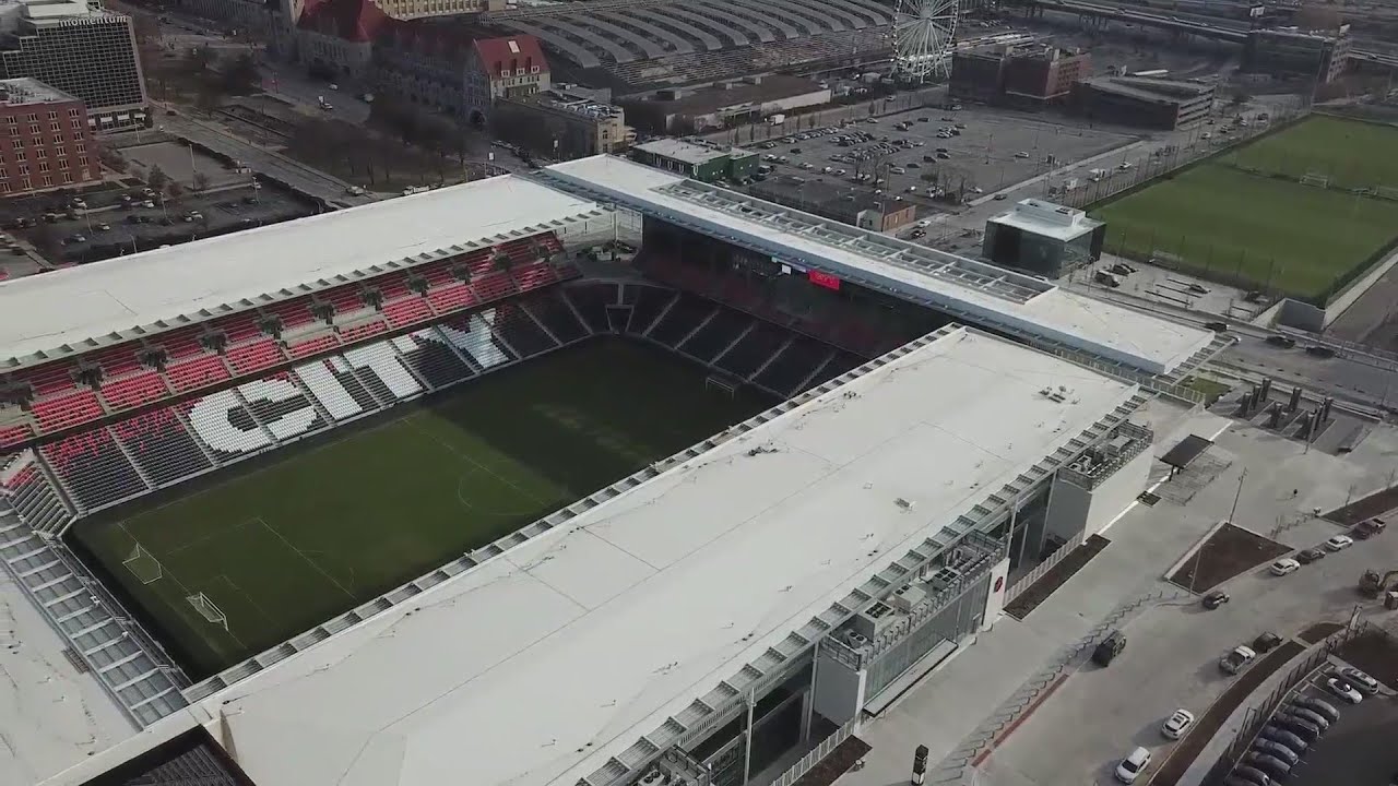 Zwiedzanie CITYPARK przed inauguracyjnym meczem piłki nożnej