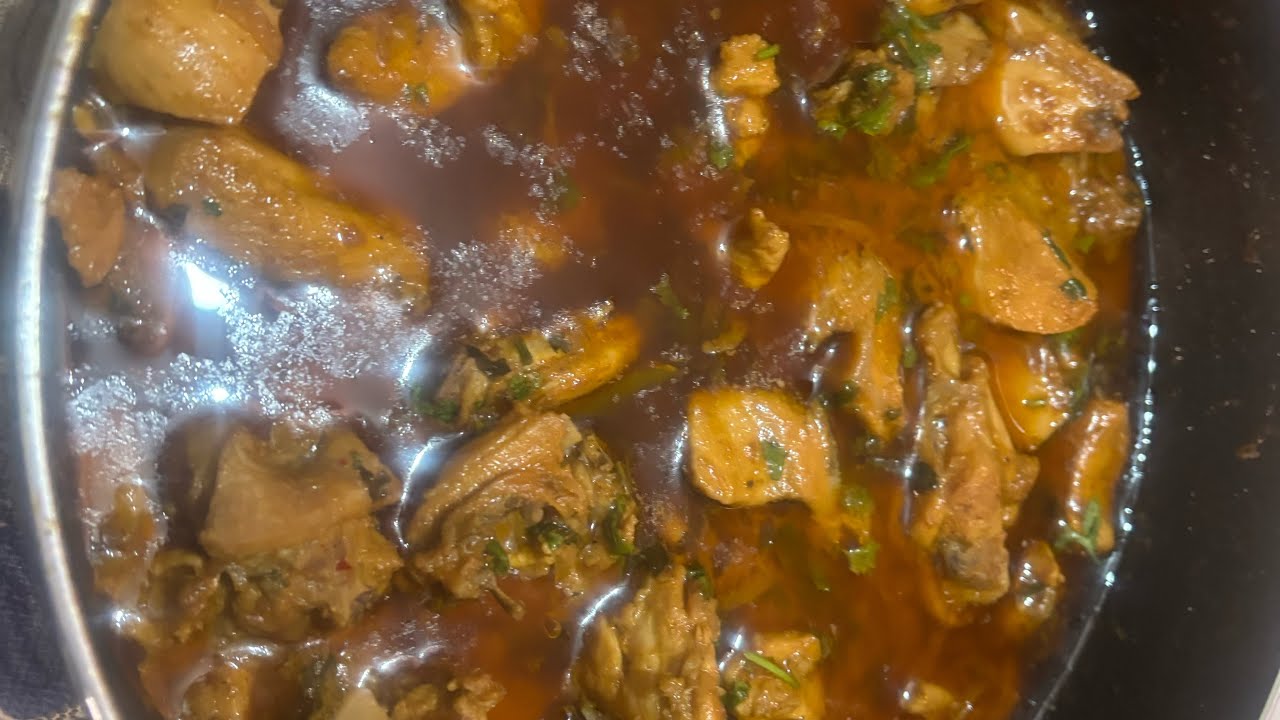 Ghr per bnaye restaurants style mai hadrabadi chicken msala curry or enjoy krey 
