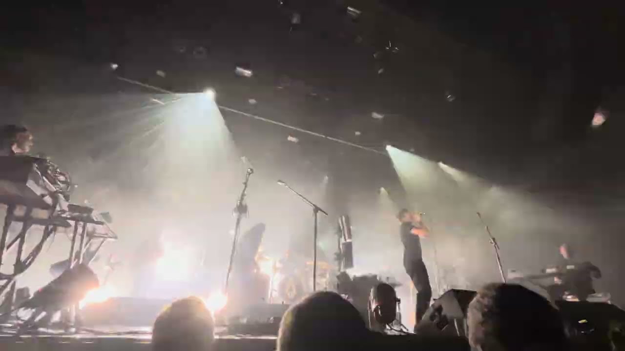 Archive - Again (Live at TivoliVredenburg)