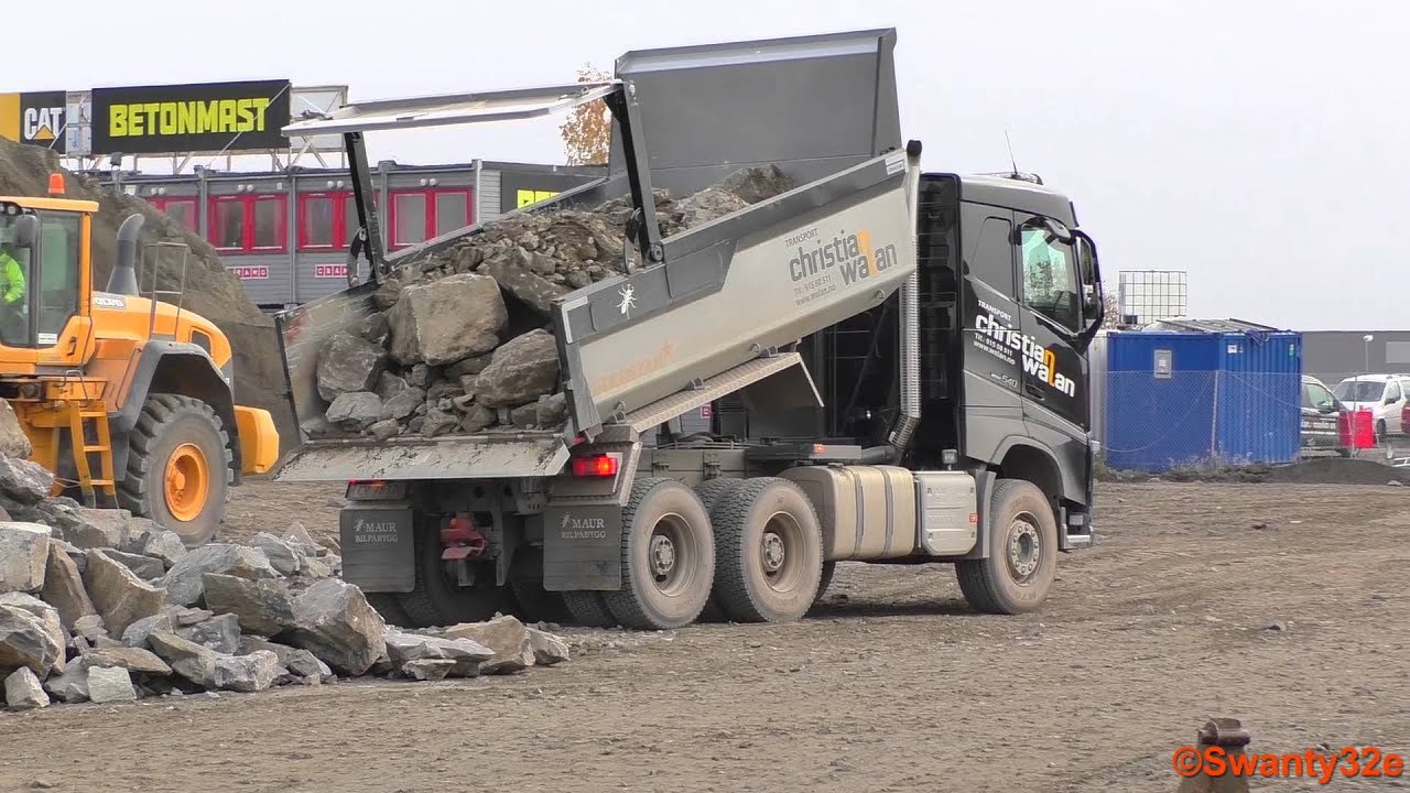 Volvo FH 540 Euro 6 Dump Truck Tipping Rocks