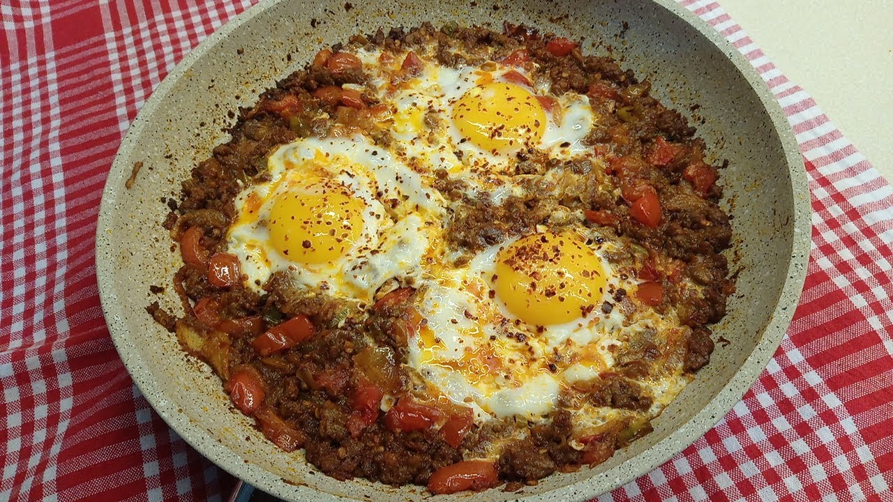 Bu Kahvaltı Size Parmaklarınızı Yedirecek / Pratik Kıymalı Yumurta 👌😋❤️