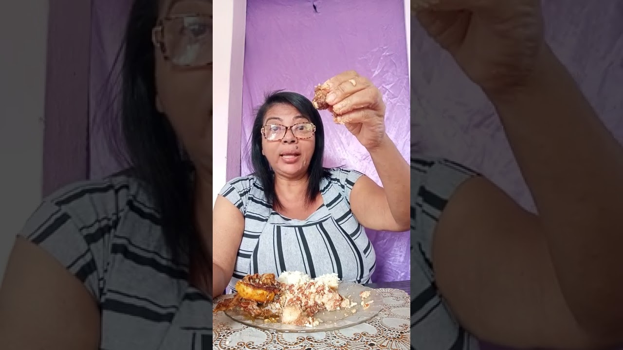 almocando feijao com carne arroz frango assado pimenta farinha
