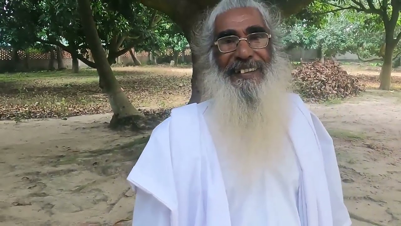 ফকির কালাচাঁদ শাহ(রঃ)এর মাজার হাট কান পাড়া,দূর্গাপুর,রাজশাহী। আমার গুরুজির সাক্ষাৎকার আছে এই ভিডিওতে
