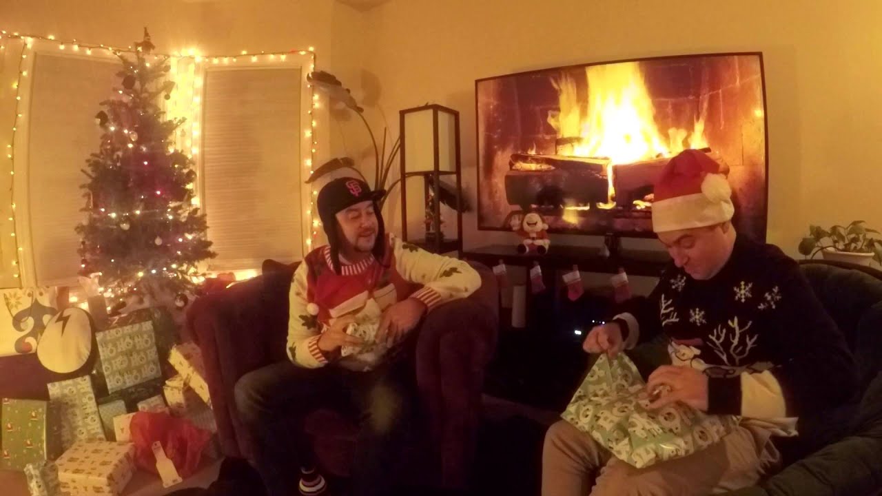THE DRUM AND BASS YULE LOG ft  THE MARTIN BROTHERS