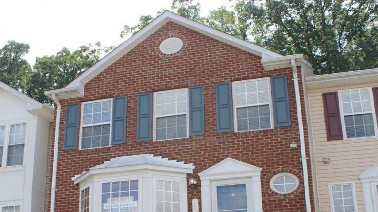 131 HEATHER STONE WAY, GLEN BURNIE, MD Presented by Melissa Cheetham.