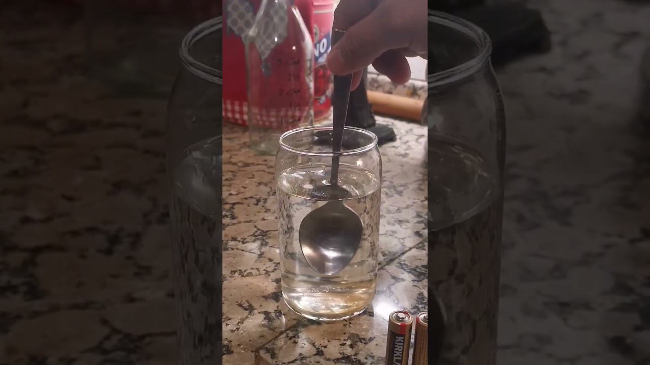 TORNADO DE AGUA con 2 PILAS. experimento casero🔴