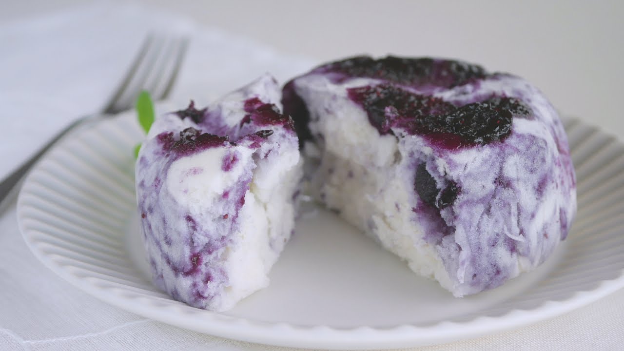【レンジで3分♪ブルーベリーを抱き込んだ米粉のパン】ぐるぐる混ぜてチンするだけ| Blueberry rice flour bread