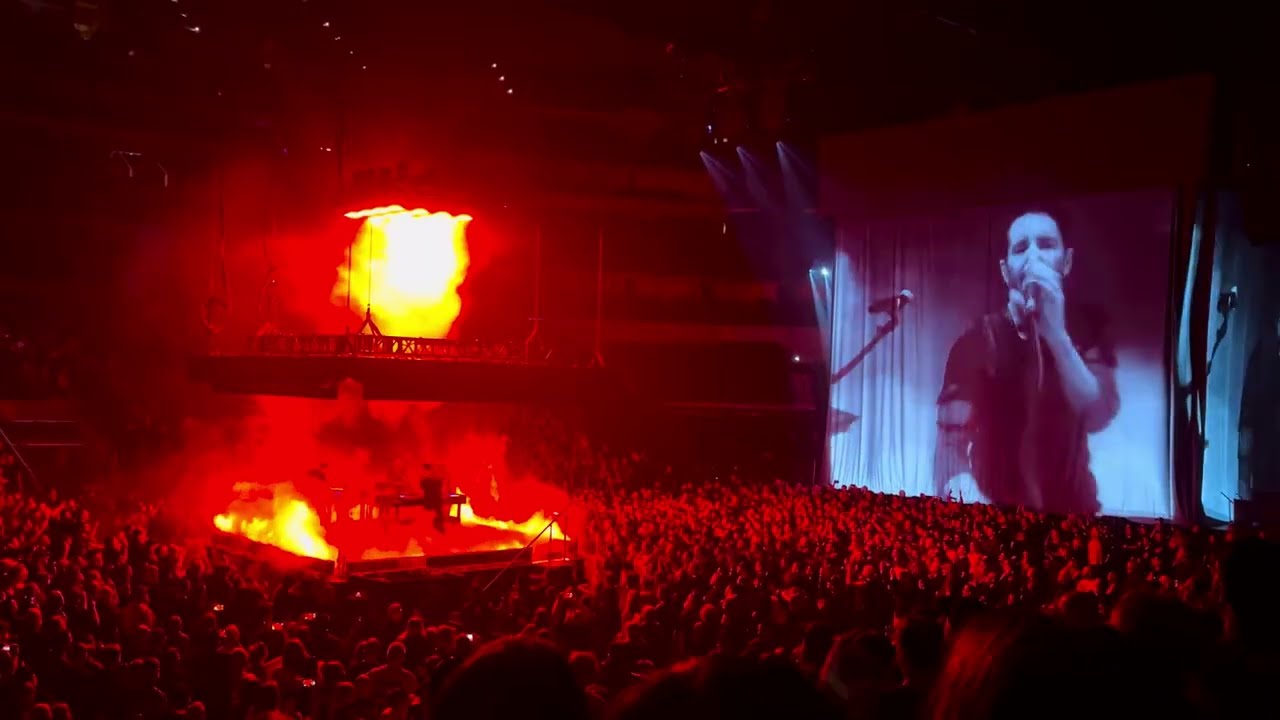 NINE INCH NAILS: Peel It Back Tour 2026 — “Vessel” (Dallas)