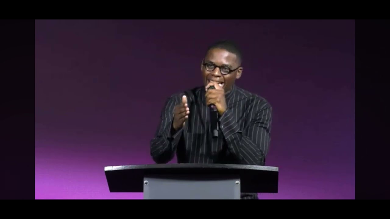 Minister Noah Cunningham preaching at The Powerhouse Chicago “It’s bigger than what you see”