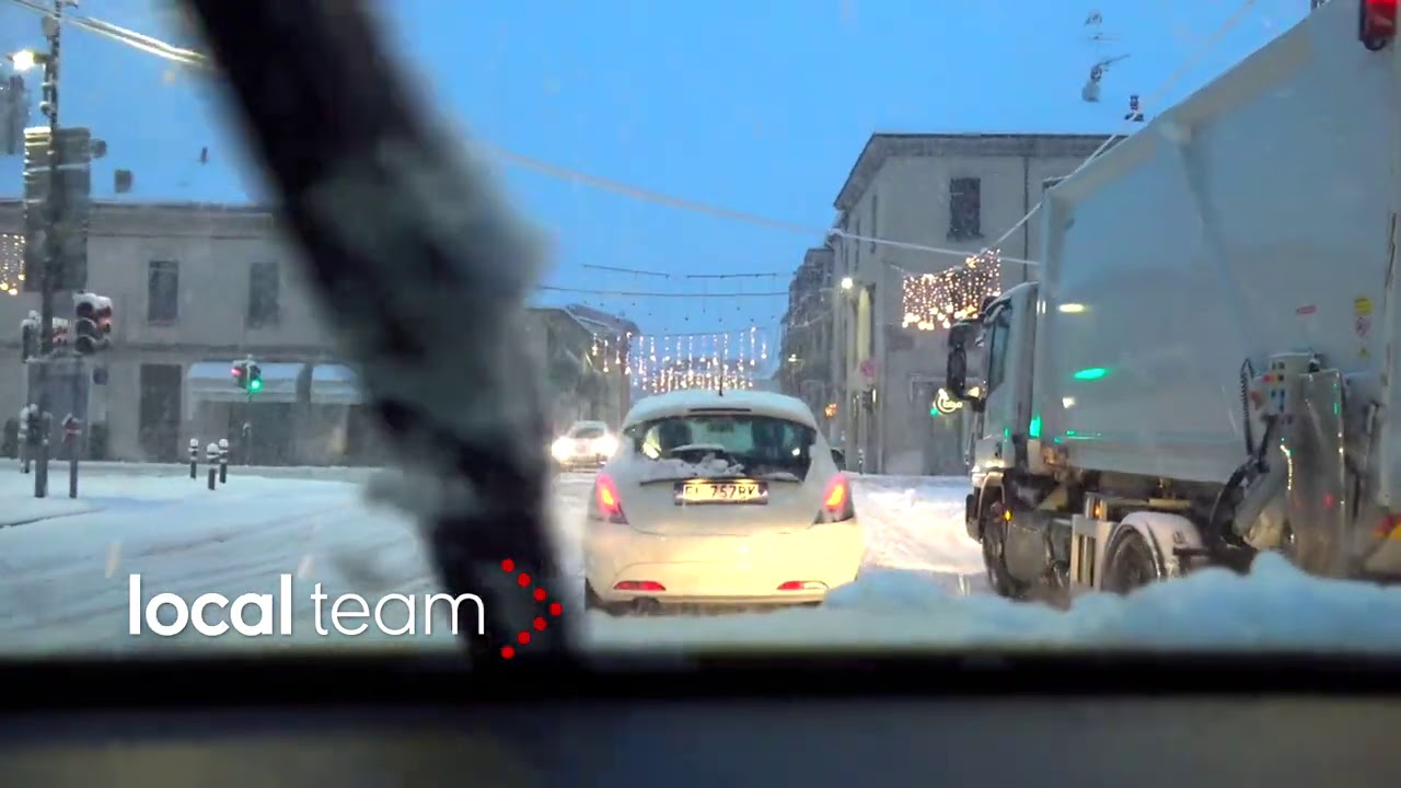 Bergamo, camera car nevicata: forte perturbazione in corso