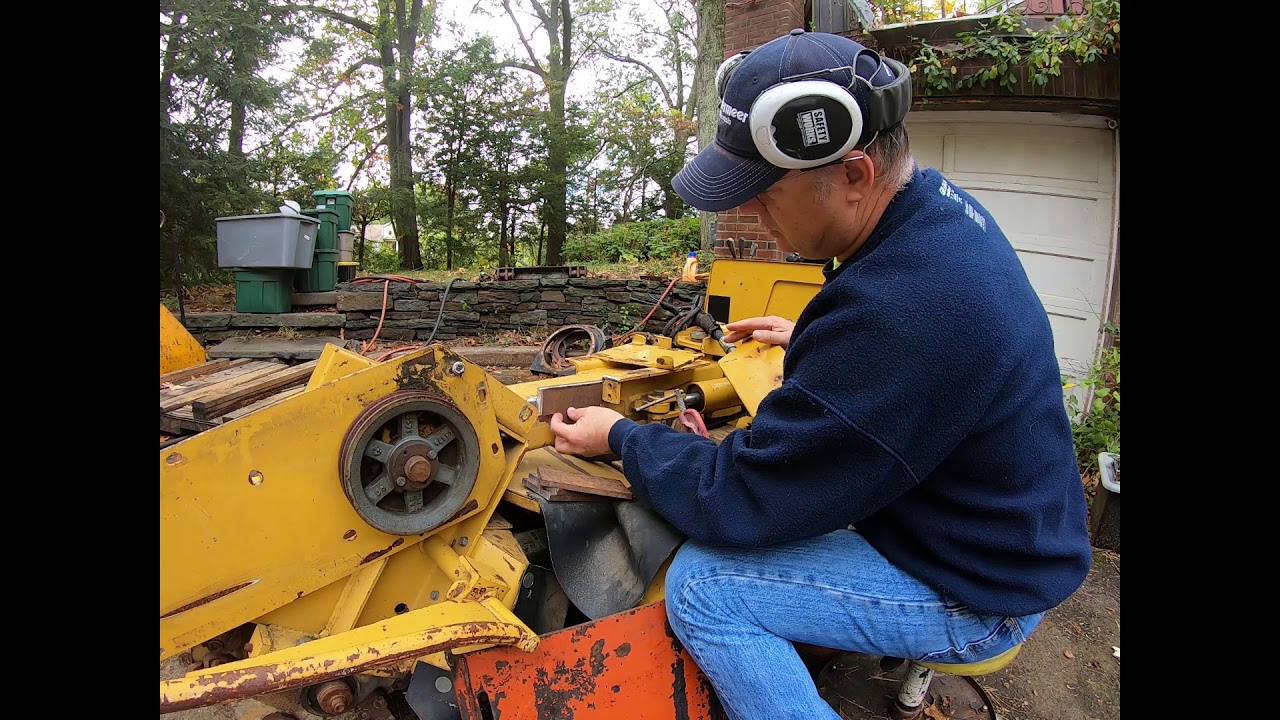 Vermeer SC252 Engine Upgrade Part 1 Wisconsin VH4D