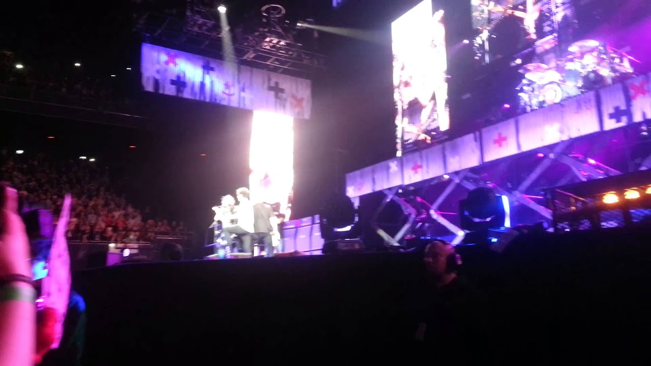 5SOS - Good Girls (Amsterdam, May 20, 2015)
