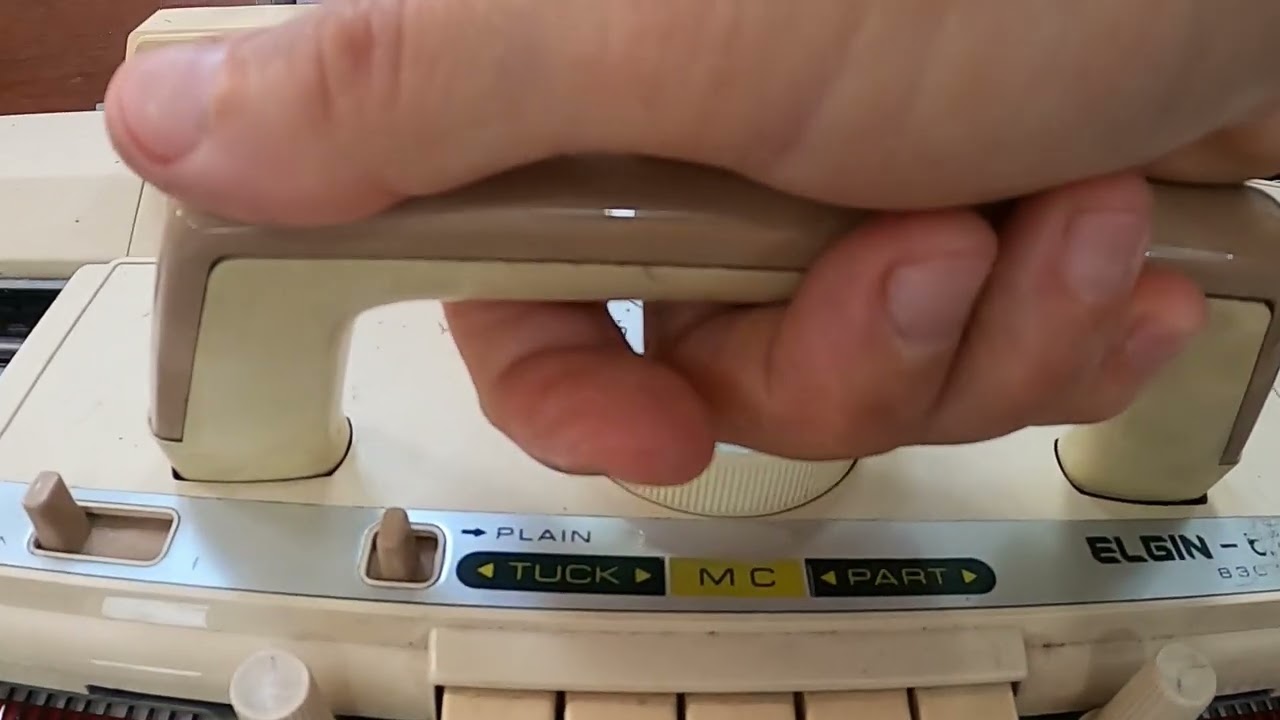 o que fazer quando o carro atola no meio da máquina de tricô