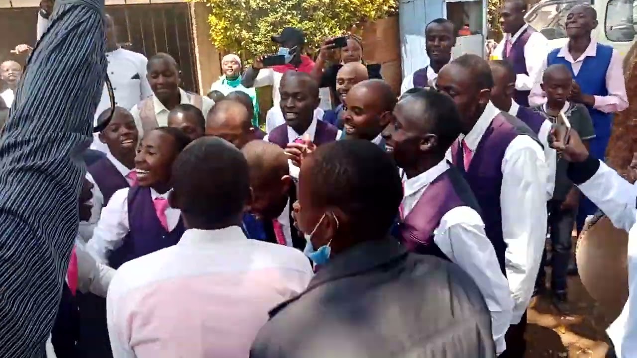 Tondû Jesu Witû Nîwe Mwîhoko,Kanitha wa Ngai Kûûgoca Ngai wao na wendo.