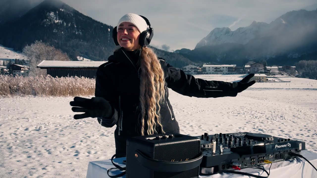 Melodic House & Techno Set – Live from the Snowy Mountains