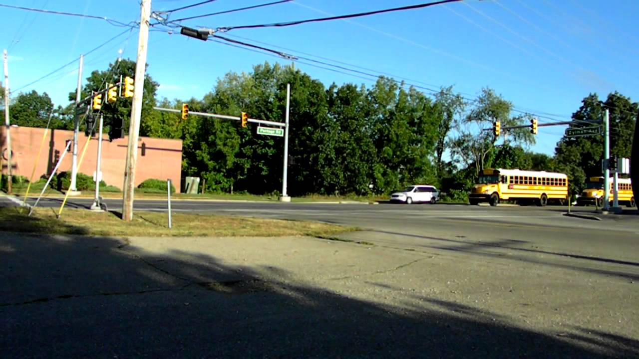 Portage Buses Returning to the Yard