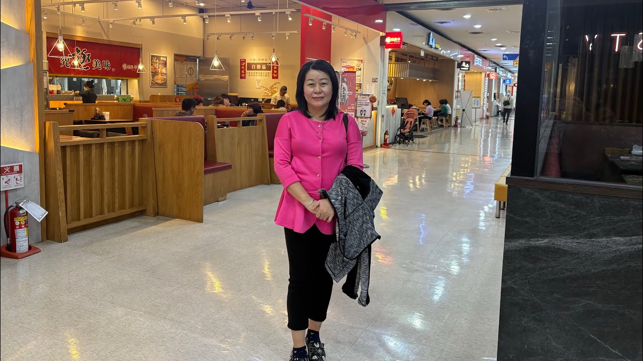 Đến nhà hàng ăn trưa 🥪 