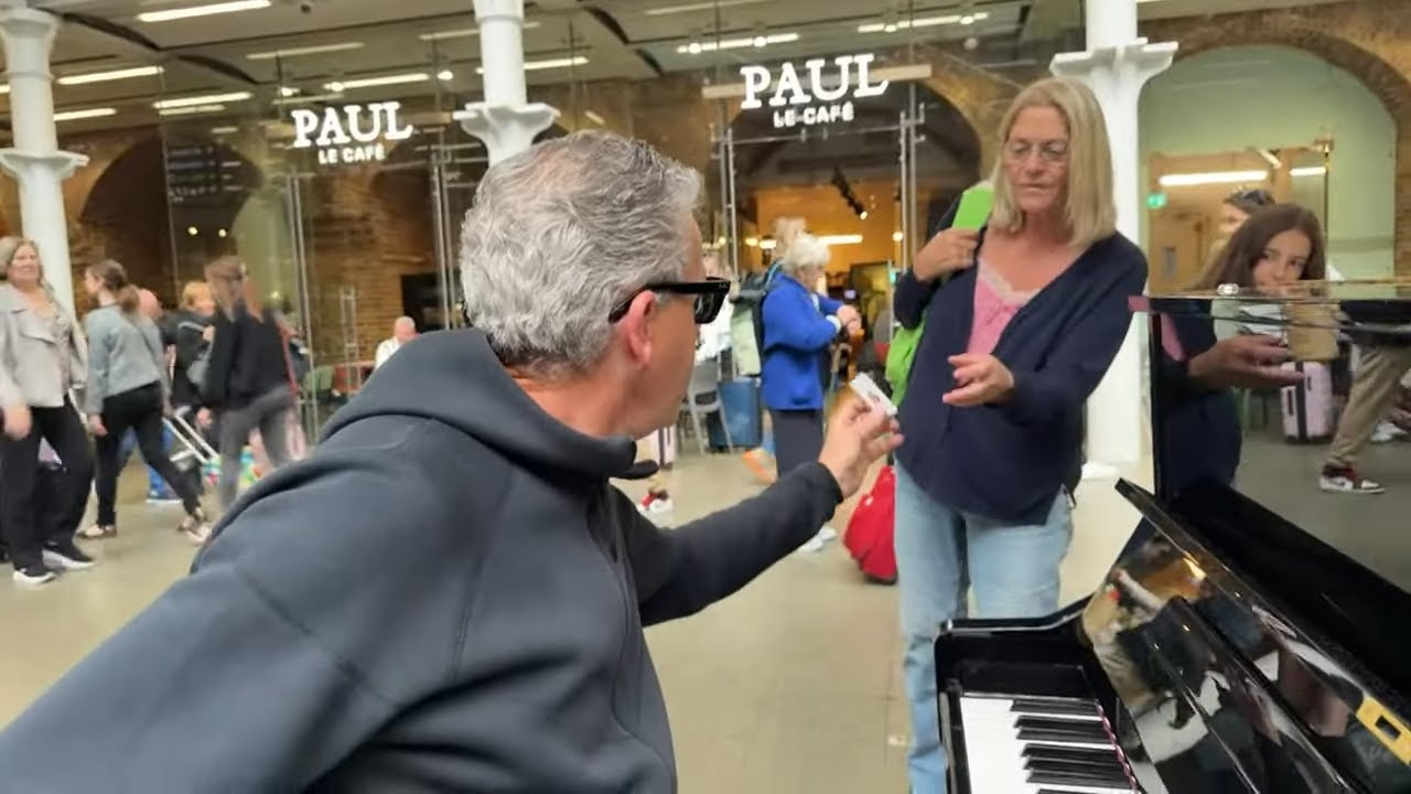 Creating A Sense Of Infinity During PIANO LIVESTREAM
