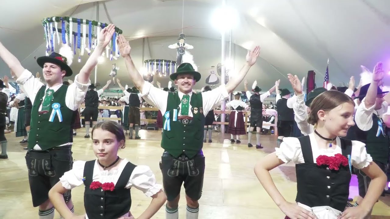 19. Enzian Volkstanzgruppe & UGH perform the Tyrolean Bauerntanz - 30. Gaufest 2025