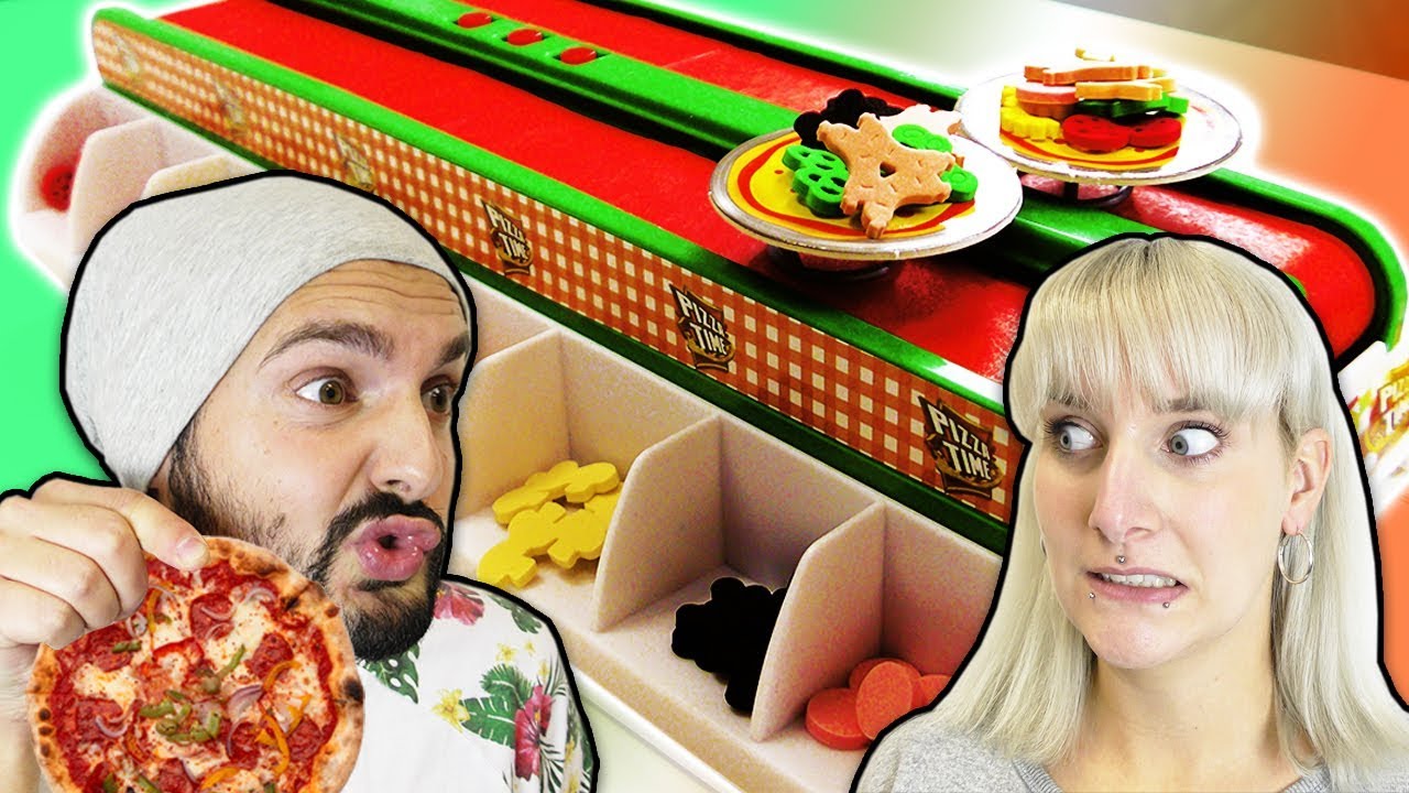 DIE KLEINSTE PIZZA DER WELT - Pizza Time Challenge Kaan VS Nina - Wer ist der beste Pizzabäcker?