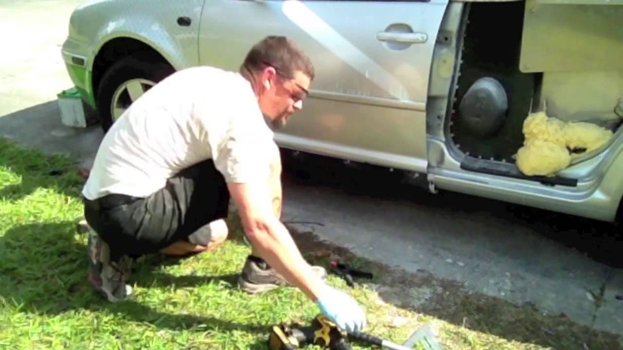 Smyth Jetta Ute: body install