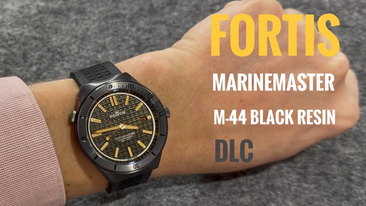 Fortis Marinemaster M-44 Black Resin DLC F8120031 | Review | Olfert&Co