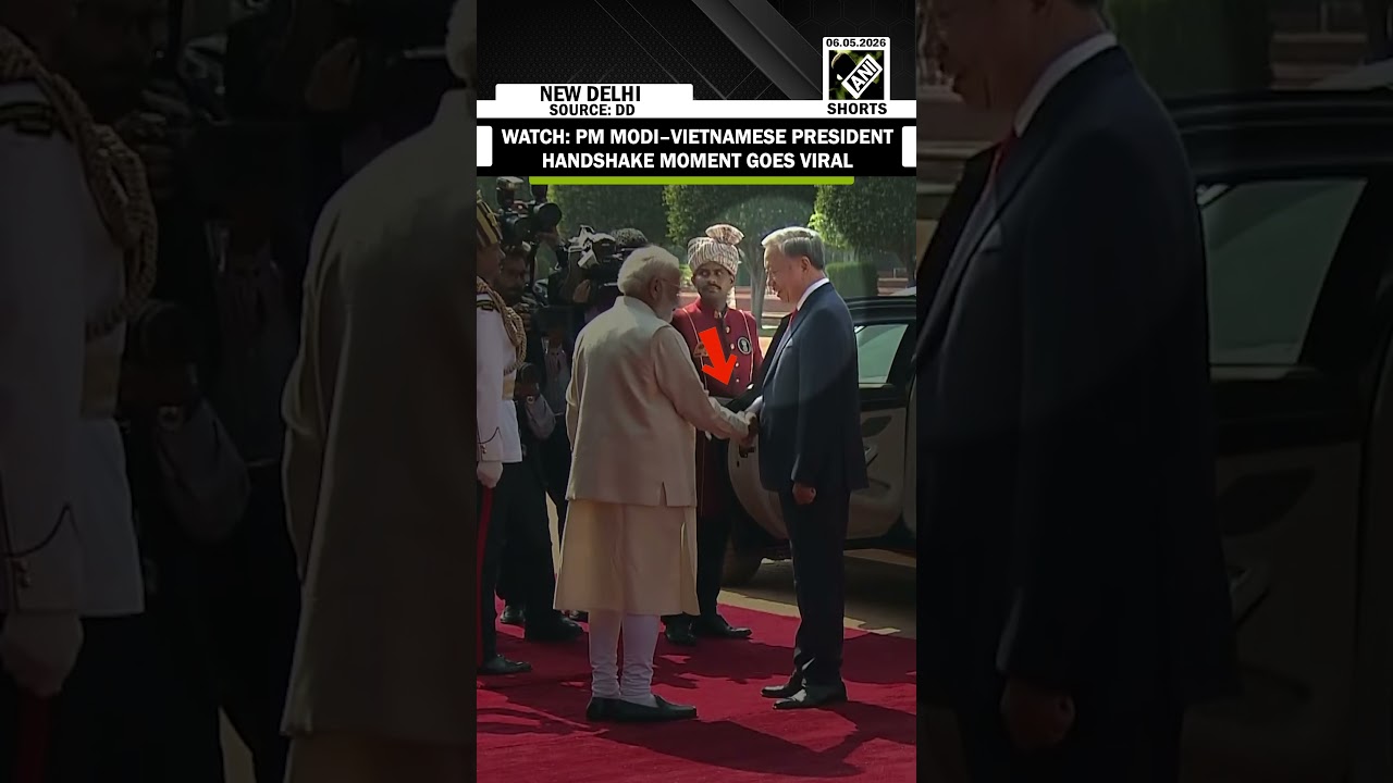MUST WATCH: PM Modi&ndash;Vietnamese President To Lam handshake moment goes viral