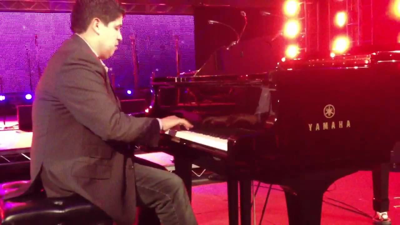 Aaron Barbosa breaking in the Ivory