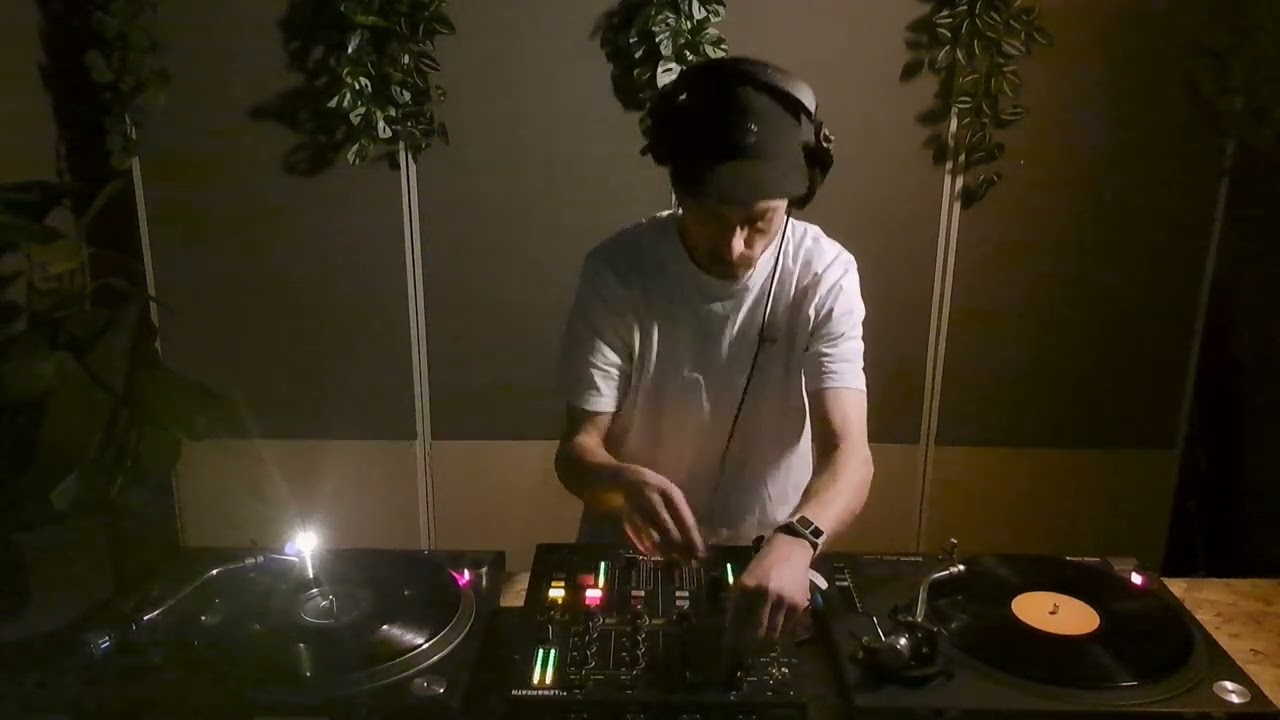 Drum meets Bass Studio Session w/ GH(