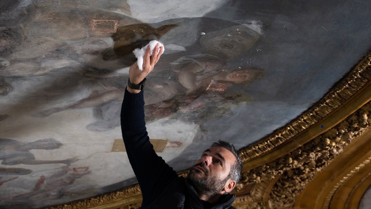 Restauration du plafond du salon de Diane // Restoration of the ceiling of the Diana room