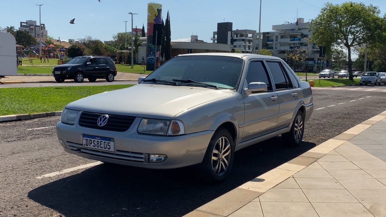 Volkswagen Santana 2.0 Mi Ano 2004 MUITO NOVO