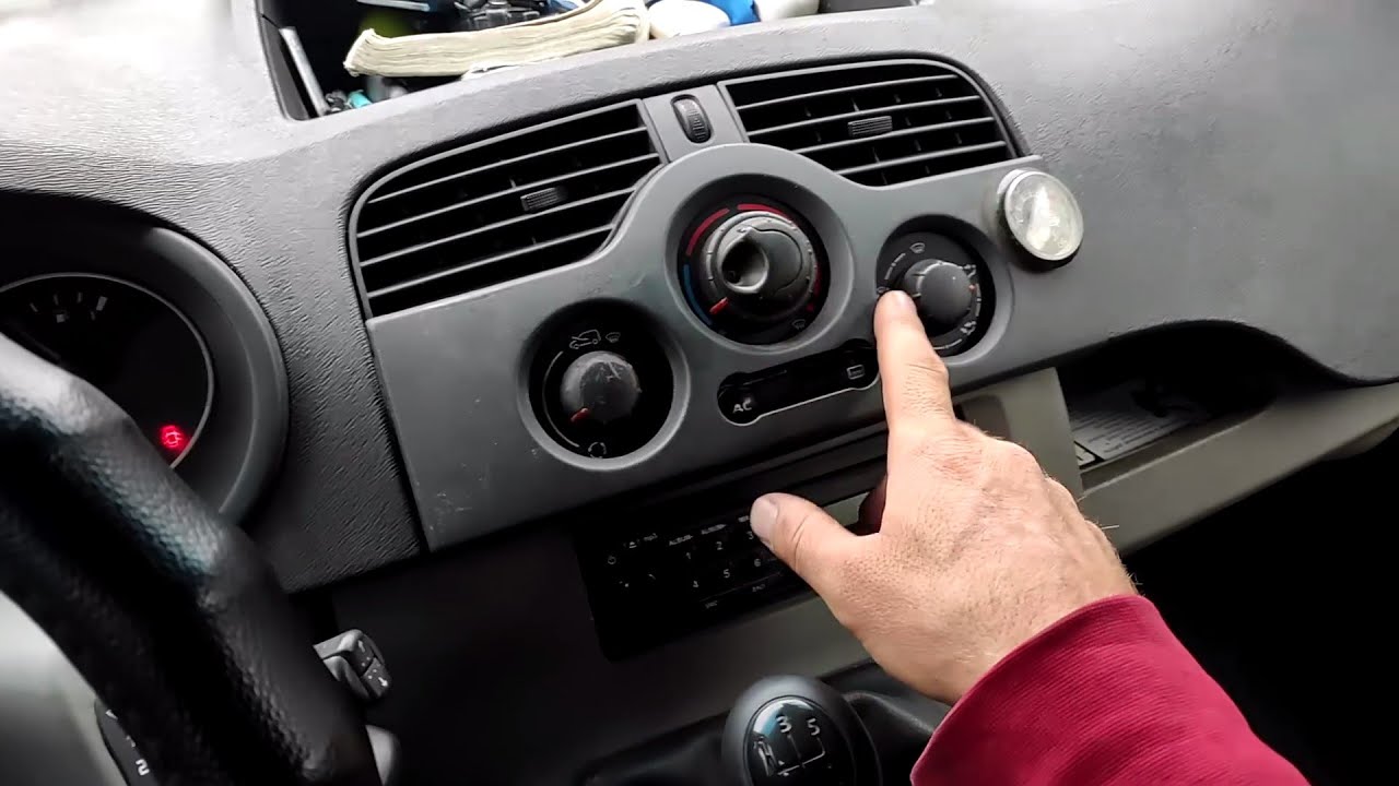 КАК заменить ЛАМПОЧКУ подсветки печки RENAULT KANGOO 2