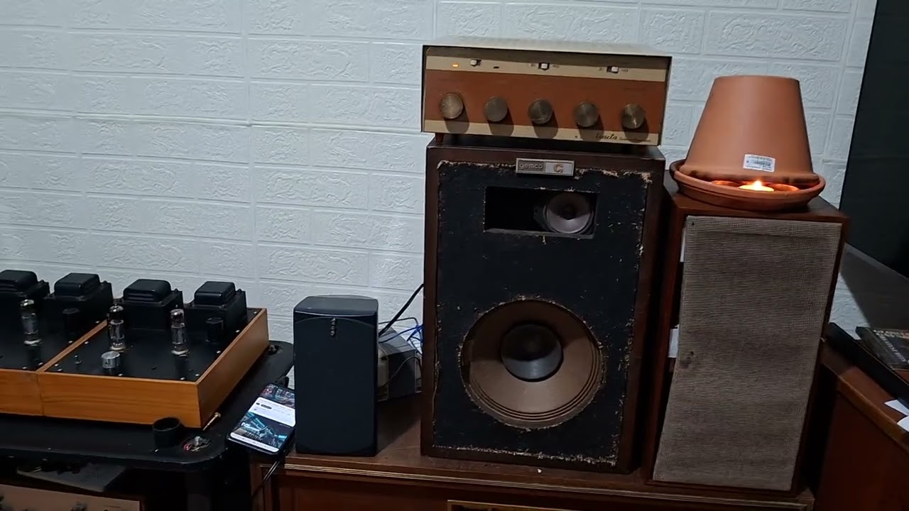 EXACTA EF 80 TUBE AMPLIFIER 