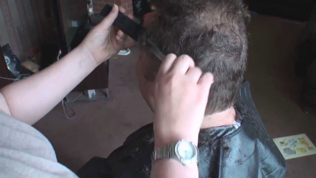 Tracey Gives Dad A Haircut @Traceyandben