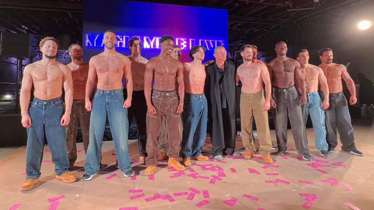 Ченнинг Татум присоединился к артистам, выступающим на шоу Magic Mike Live, и объявил о своих выс...