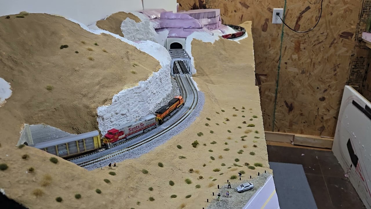 N Scale Trains - Kato Diesels / Athearn & Micro-Trains Freight Cars 11/28/25