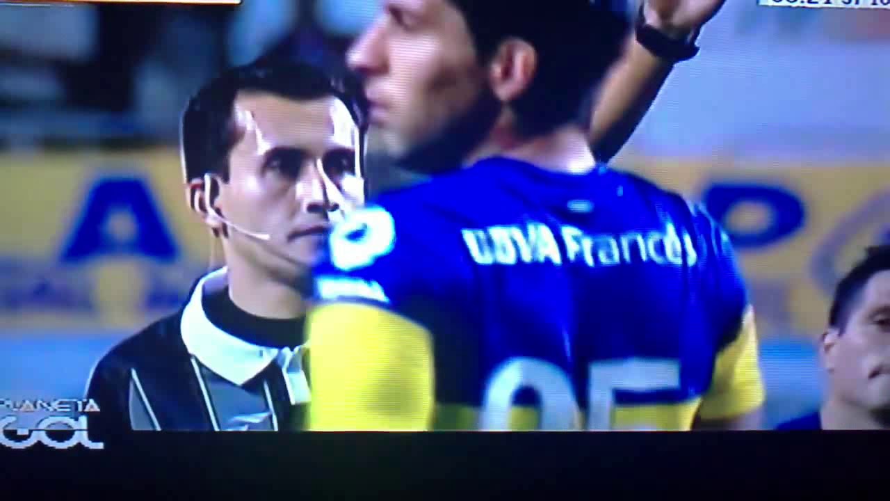 Patada de Schiavi e Insaurralde a Rafael Moura  Fluminense 1 Boca 1