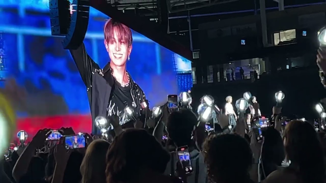 ENHYPEN ( 엔하이픈 ) World Tour 