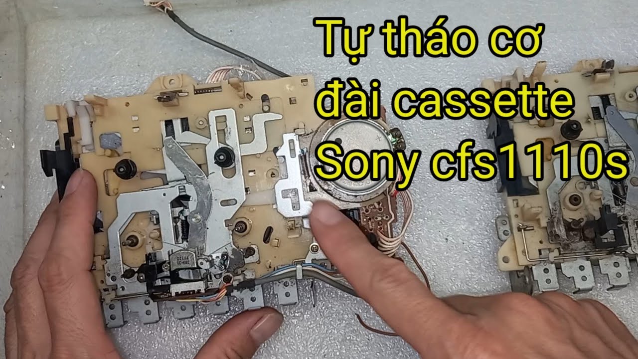 How to remove the deck of cassette Sony cfs1110s