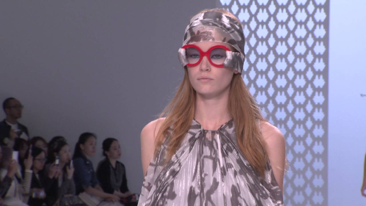 Chalayan Spring/Summer 2015 Moor's Gaze