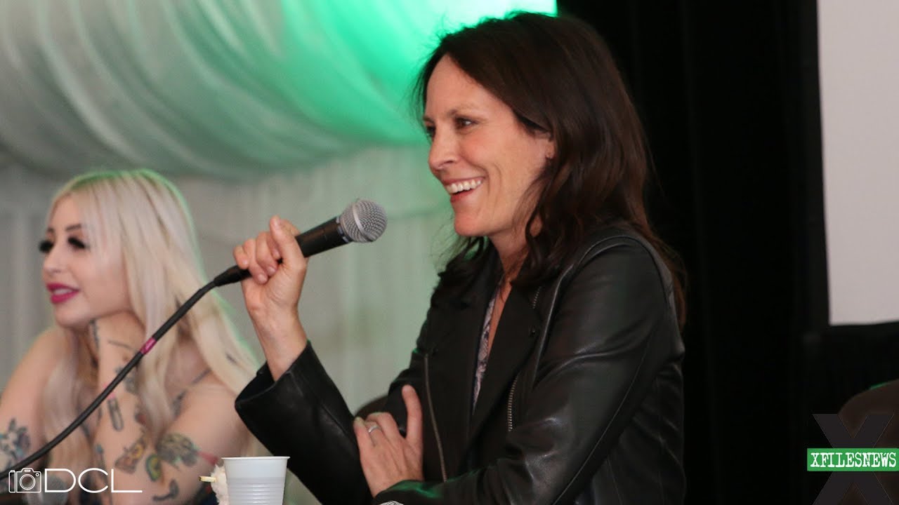 Annabeth Gish - X-Fest 2019 Panel