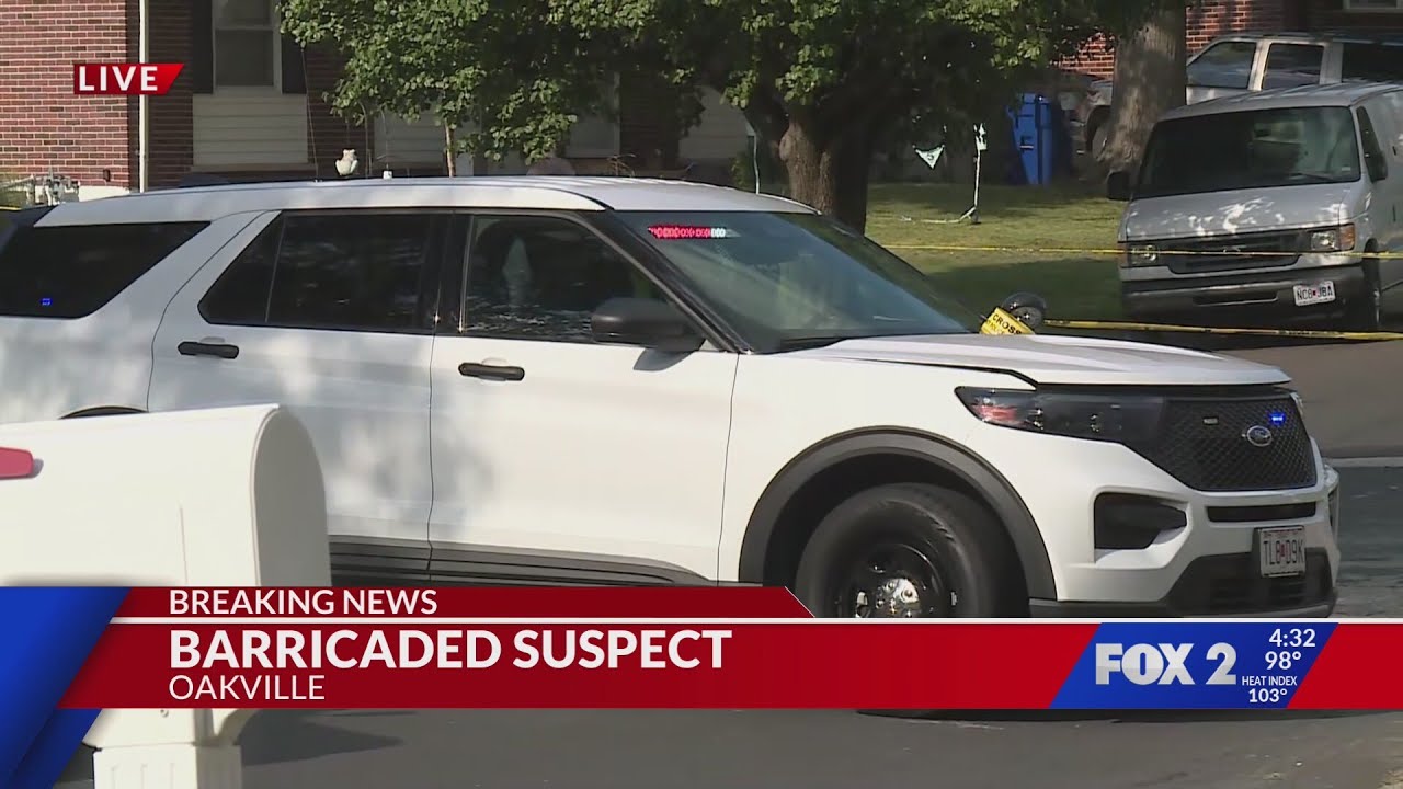 Standoff underway with police, barricaded suspect in south St. Louis County